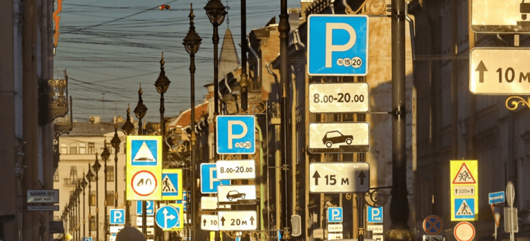 Новое в парковочной теме СПБ: Адмиралтейский район становится платным, приложение для оплаты парковки обновилось