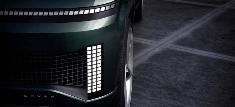 Hyundai Motor представляет первые изображения концептуального электрического кроссовера SEVEN