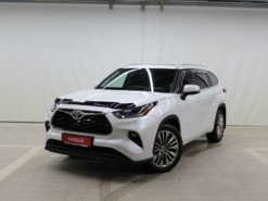 Toyota Highlander 2023 г. (белый)