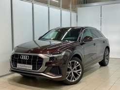Audi Q8 2020 г. (коричневый)