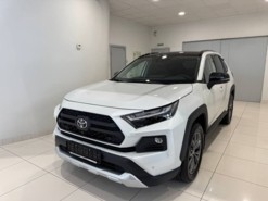 Toyota RAV4 2025 г. (белый)