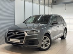 Audi Q7 2016 г. (серый)