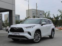 Toyota Highlander 2025 г. (белый)