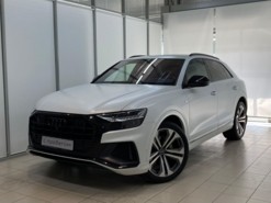 Audi Q8 2022 г. (белый)